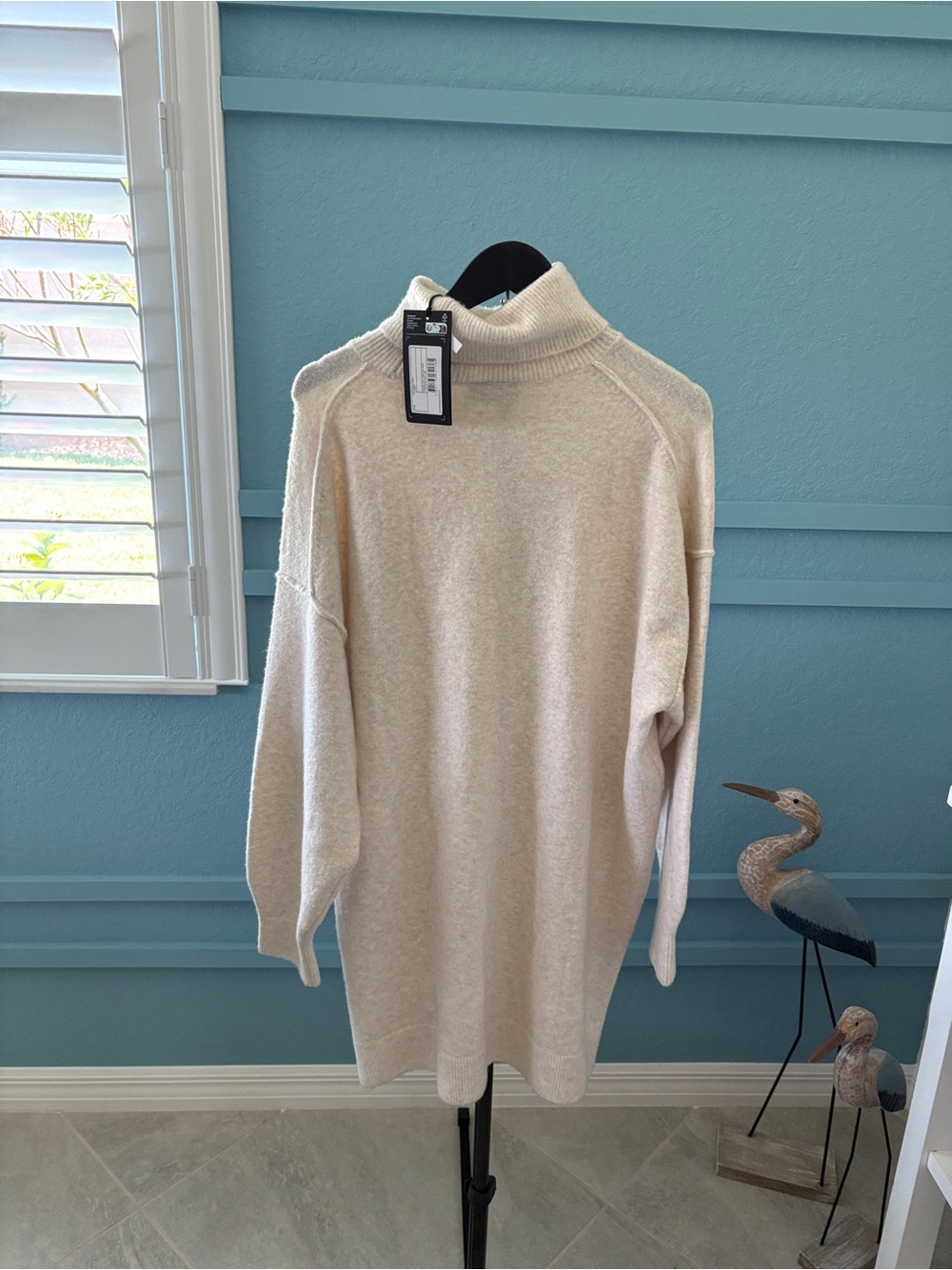 NWT Weekday Woman’s Sweater Dress SZ M in White Dusty Light made in Sweden